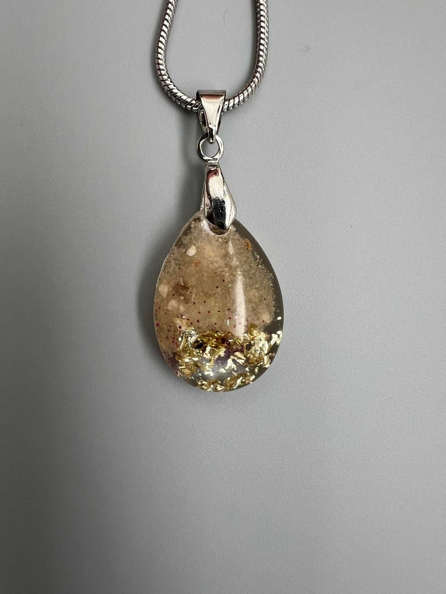 Herzensschmuck "Tropfen" mit Asche und Haare