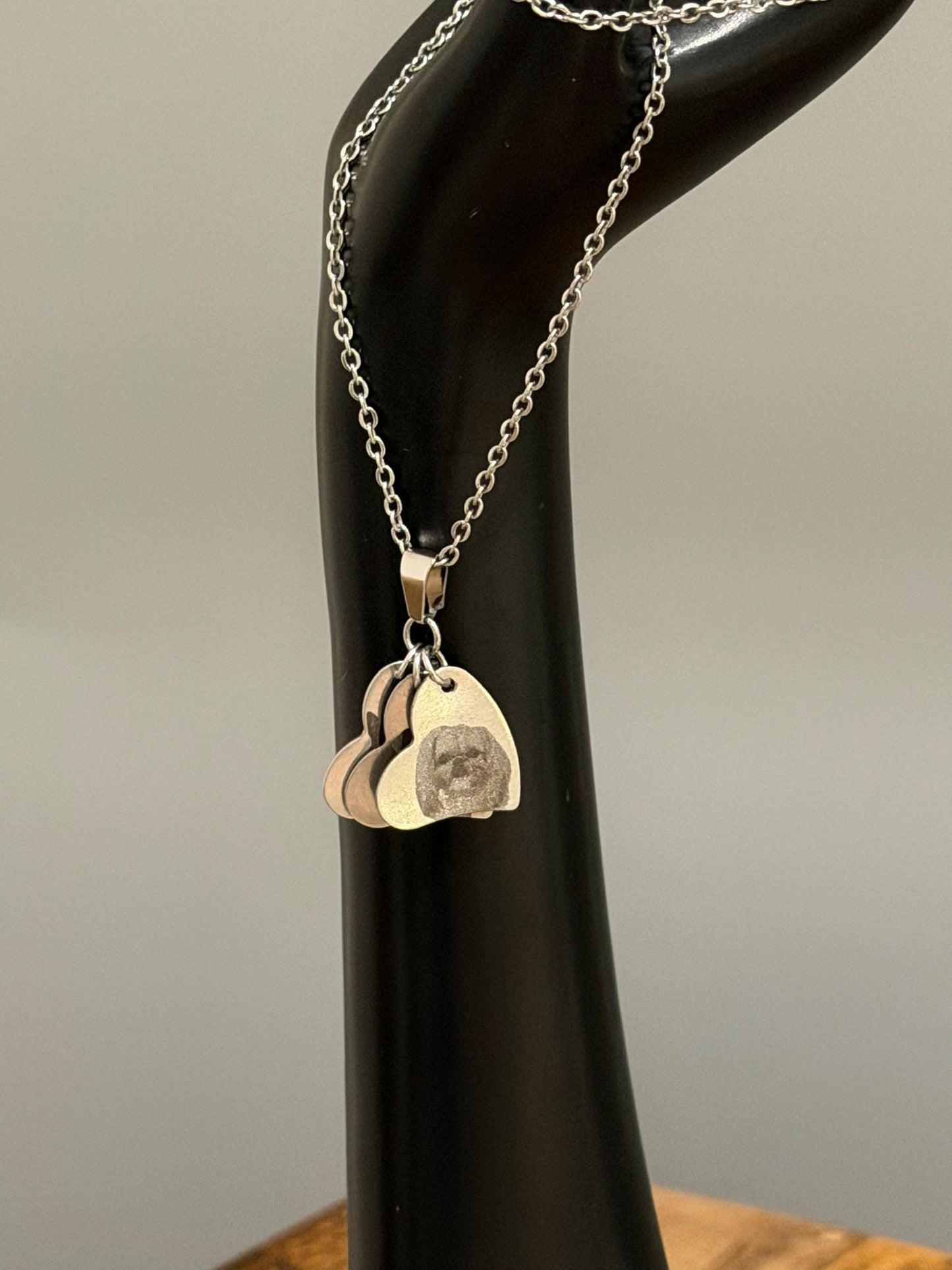 Elegantes Edelstahlherz