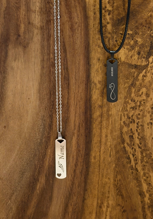 Schlichter rechteckiger Edelstahlanhänger