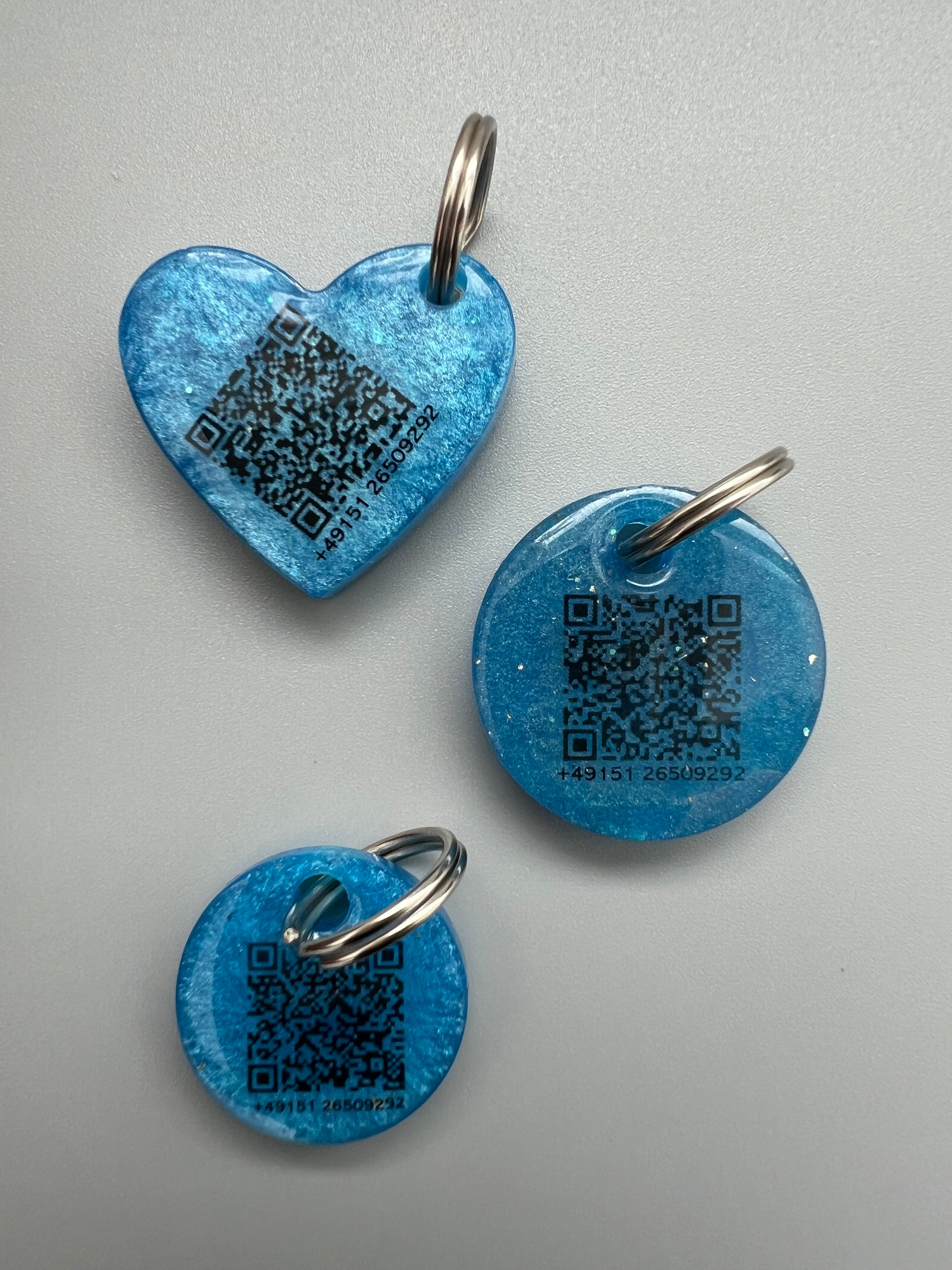 Personalisierter Haustieranhänger mit QR-Code mit Kontaktdaten ideal für entlaufene Hunde und Katzen